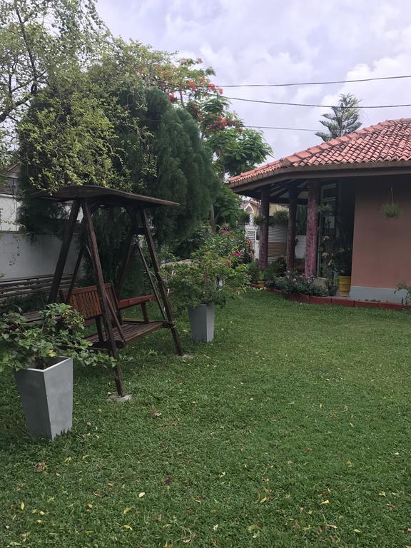 Ared Villa Katunayaka Εξωτερικό φωτογραφία